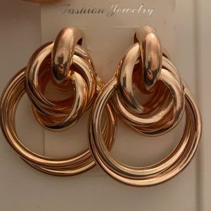 Rose gold fashion earrings